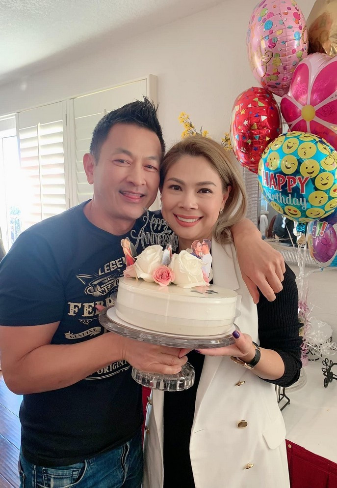 Thanh Thảo cùng chồng kỷ niệm ngày cưới. Sau 4 năm bên nhau, cả 2 có cô con gái năm nay vừa tròn 3 tuổi.