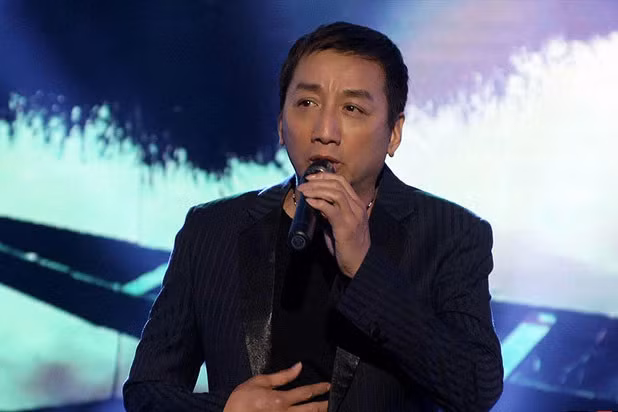 Được mệnh danh là “ông hoàng nhạc nghèo”, Trường Vũ gây ấn tượng với những bài ca đi vào lòng người thông qua giọng hát mộc mạc, chân phương như Đám cưới nghèo, Nghèo mà có tình, Không giờ rồi, Áo em chưa mặc một lần, Thành phố buồn…