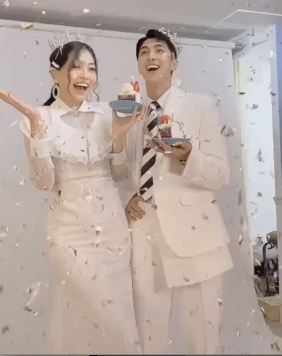 Phương Nga - Bình An lộ clip hậu trường chụp ảnh cưới Phuong Nga - Binh An lo clip hau truong chup anh cuoi