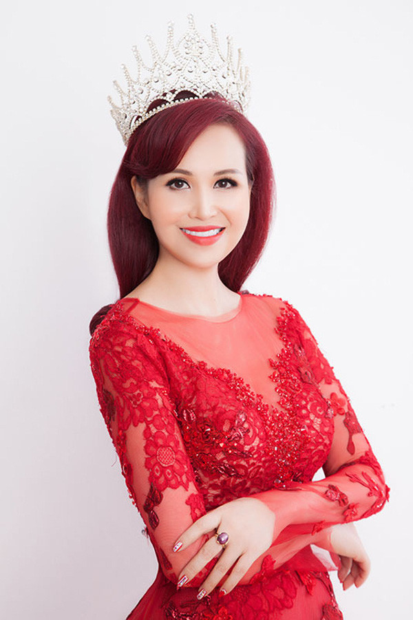 Sau cuộc thi, Diệu Hoa tiếp tục theo đuổi việc học, tốt nghiệp thêm bằng Thạc sĩ Quản trị Kinh doanh vào năm 2007 tại Thái Lan. Diệu Hoa cũng được tổ chức kỷ lục Guinness Việt Nam ghi nhận 'Hoa hậu biết nhiều ngoại ngữ nhất' với 5 thứ tiếng. Ngoài cuộc thi Hoa hậu toàn quốc 1990, Diệu Hoa còn đại diện Việt Nam dự thi Hoa hậu Quý bà Thế giới 2008 và lọt vào Top 5 chung cuộc.