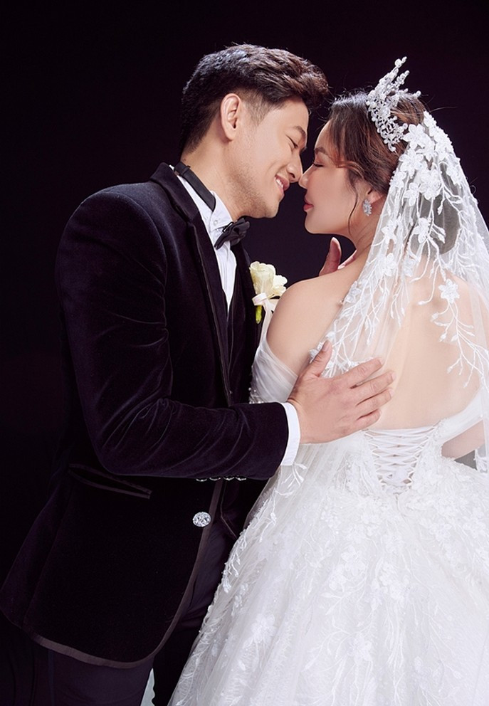 Đây là dịp để Quý Bình và vợ cùng quây quần bên mọi người, đồng thời đón lễ Giáng sinh đầu tiên với tư cách vợ chồng. 