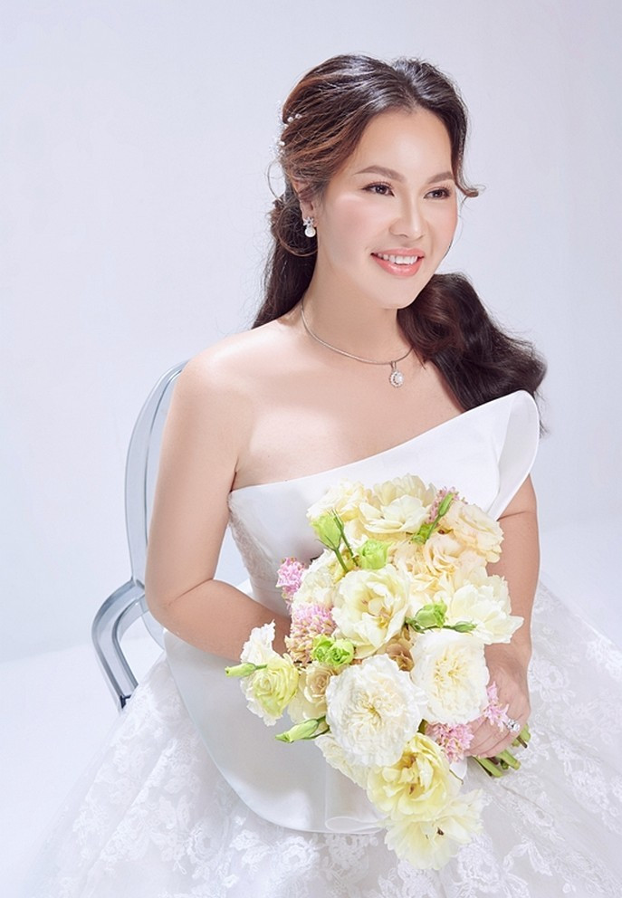 Đám cưới Quý Bình dự kiến được diễn ra đầu năm song do ảnh hưởng dịch COVID-19 nên phải trì hoãn nhiều lần.