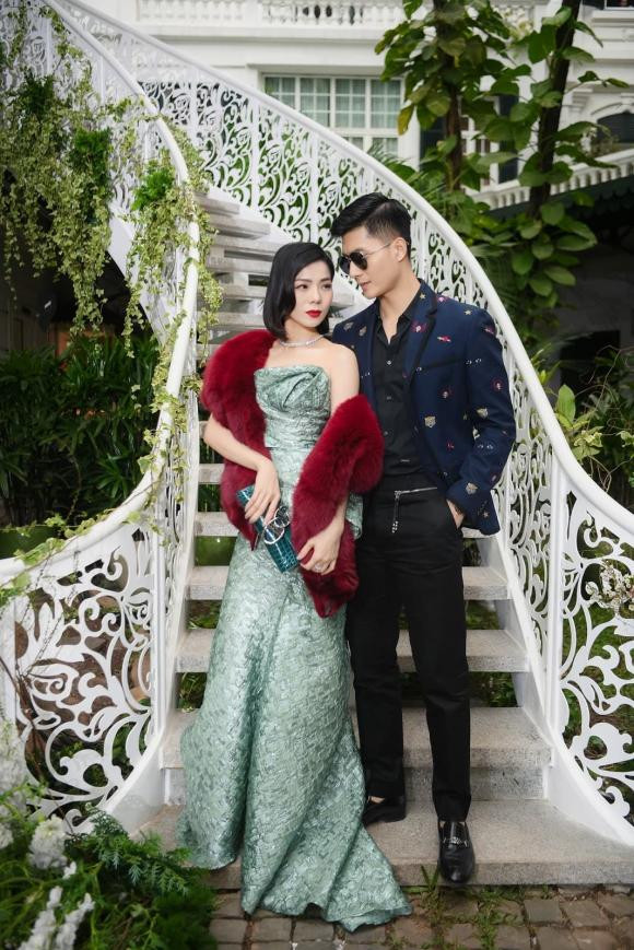 Le Quyen chup anh tinh tu voi 