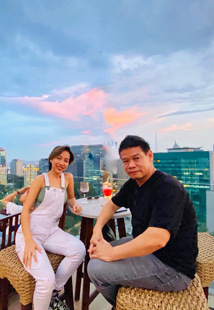 Thảo Trang hội ngộ cùng nhạc sĩ Võ Thiên Thanh khi có dịp ra Hà Nội công tác. Nữ ca sĩ nhận xét đàn anh không màu mè phô trương nhưng ai cũng phải nể trọng.