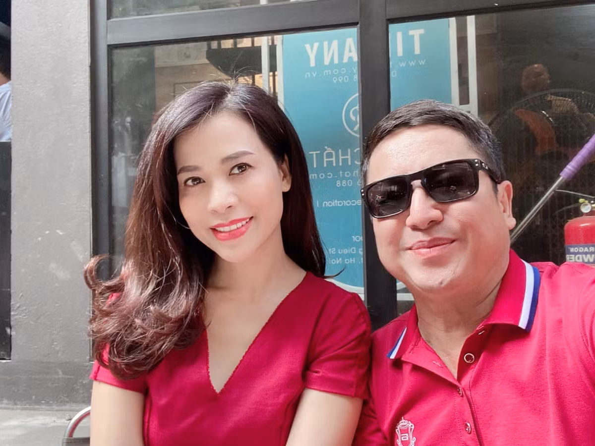 Chí Trung và bạn gái luôn dành cho nhau những phút giây ngọt ngào.