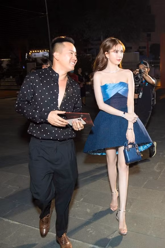 Ảnh do cô tự đăng lại khác hẳn nhé!