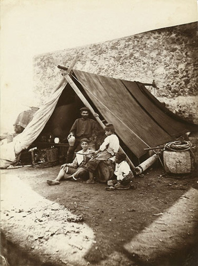 2. Năm 1908, tại Messina (Italy): Ngày 28/12/1908, trận động đất mạnh 7,5 độ Richter kéo theo sóng thần cao 12 m đã xảy ra ở dải Messina ngăn cách Sicily và Calabria (Italy). Hơn 80.000 người chết và hàng chục thị trấn bị phá hủy. Các cư dân tại Messina phải đến định cư tại các thành phố khác ở Italy.