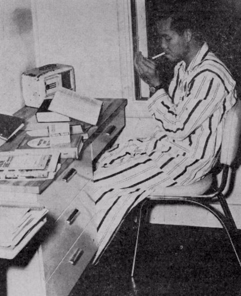 Phạm Xuân Ẩn ở ký túc xá trường Orange Coast. Nguồn: Jim Carnett, trường Orange Coast.