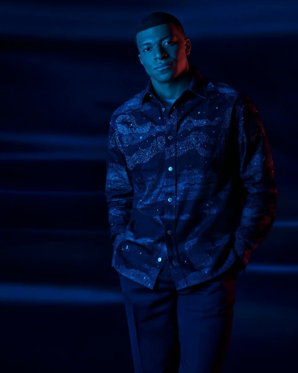 Sao bong da duoc san lung-Hinh-6