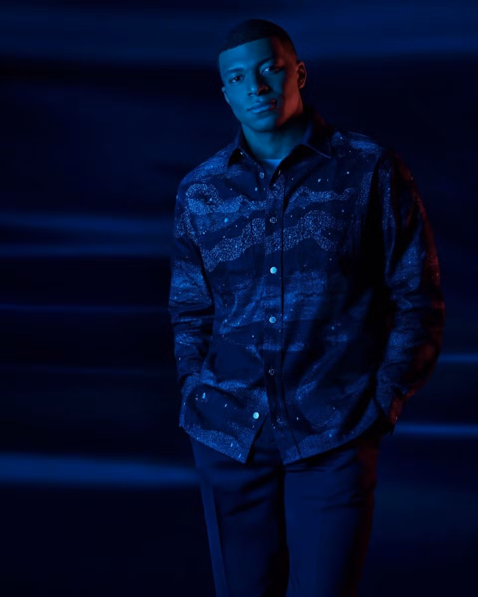 Sao bong da duoc san lung-Hinh-6