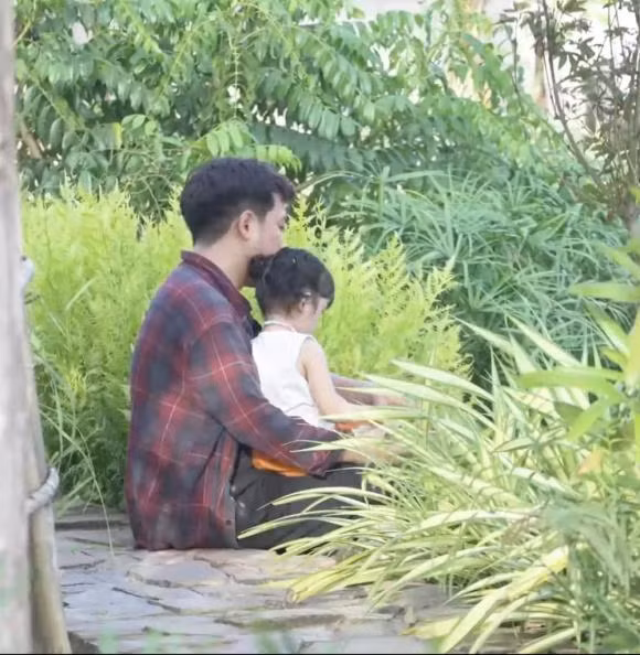 Con gai Truong Giang vua len song da chiem sach spotlight cua bo-Hinh-9