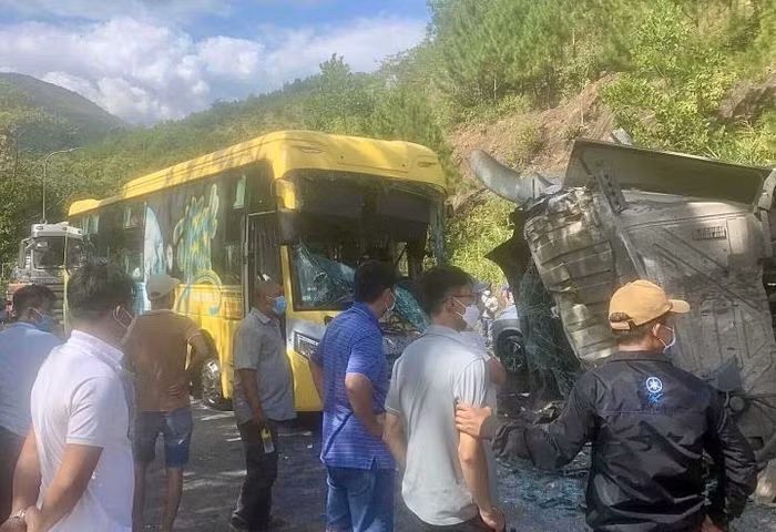 Tai nan lien hoan tren deo Bao Loc, giao thong ach tac nhieu gio