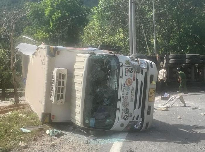 Tai nan lien hoan tren deo Bao Loc, giao thong ach tac nhieu gio-Hinh-5