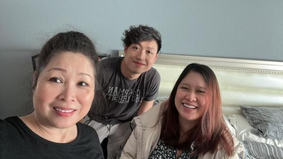 Hong Van chia se khoanh khac don Tet tai My-Hinh-3