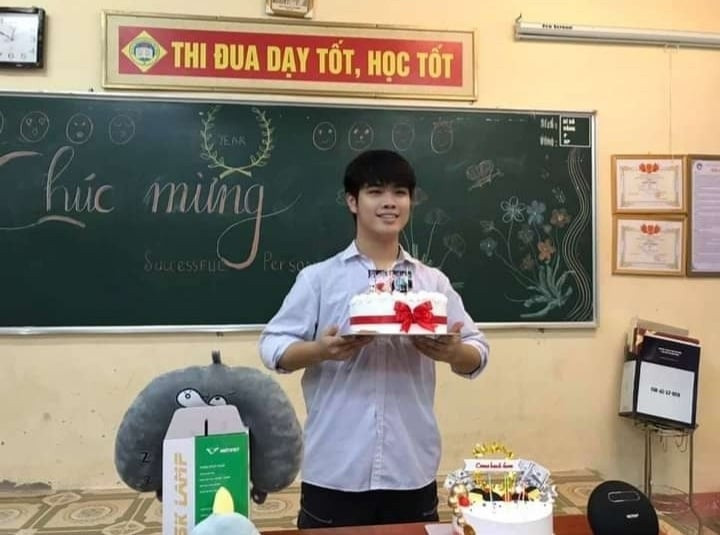 Hoc sinh dau tien mang cau truyen hinh Olympia ve Thai Binh-Hinh-3