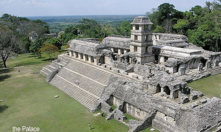  7. Palenque là một trung tâm quan trọng của người Maya. Thành phố Palenque, nơi đặt lăng mộ của vua Pakal, là một trung tâm văn hóa lớn của nền văn minh Maya, nổi tiếng với kiến trúc và các bản khắc chữ tượng hình. Ảnh: Pinterest.