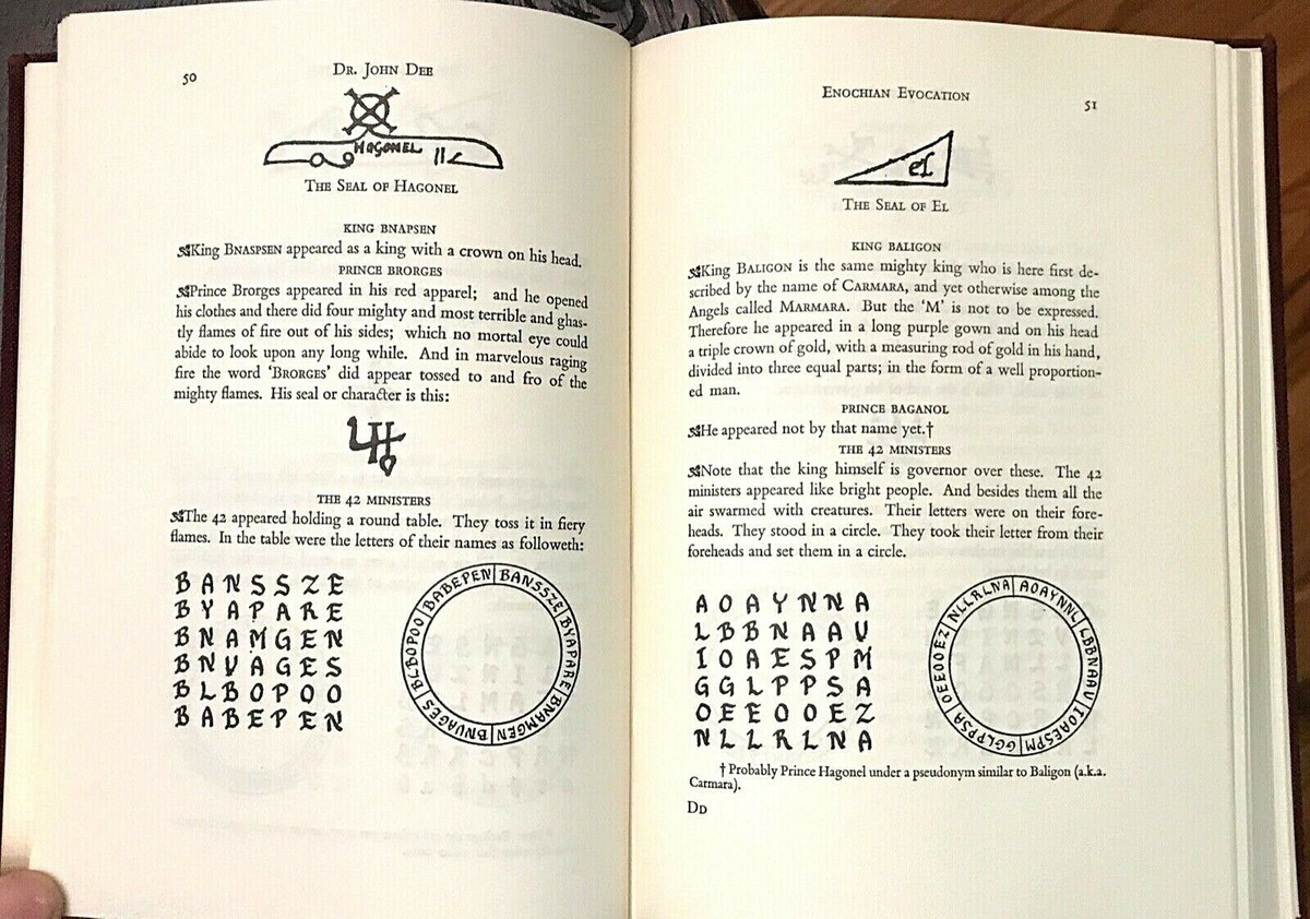  1. Sấm truyền Chaldian là kho tri thức chiêm tinh cổ xưa nhất còn sót lại. Sấm truyền Chaldian chứa các văn bản được viết từ thiên niên kỷ 1 TCN, phản ánh hệ thống quan sát sao trời và bói toán chiêm tinh của người Chaldea – một nhánh của người Babylon cổ đại. Ảnh: blackcatcaboodle.com.