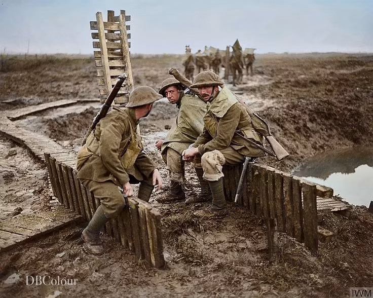  Hơn nửa triệu người thương vong. Các ước tính cho thấy số thương vong có thể lên tới 550.000 người, khiến trận Passchendaele trở thành biểu tượng của sự tàn khốc trong Thế chiến thứ nhất. Ảnh: Pinterest.