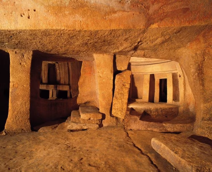  2. Đền Hypogeum có ba tầng hầm. Đền có ba tầng hầm với các phòng chức năng khác nhau, bao gồm các phòng thờ, phòng chôn cất và không gian sinh hoạt. Ảnh: Pinterest.