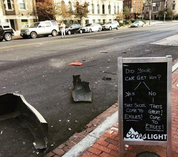 Dù xe của bạn có bị va chạm hay không thì cứ tới quán chúng tôi đi nào”.