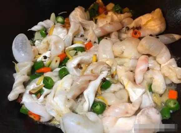 Bo phan cua ca giau collagen, nhieu nguoi bo di vi cho la ban-Hinh-2