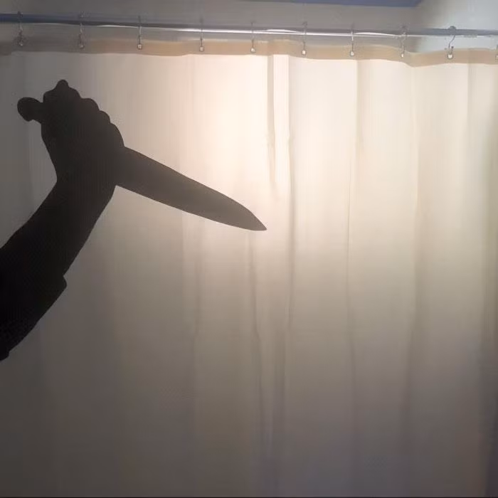 Mua rèm này có mà giật mình thon thót suốt ngày