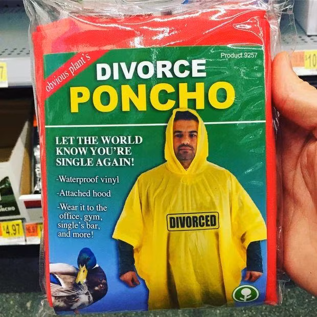 Áo mưa li dị, dành cho những ai cảm thấy cuộc sống gia đình thế là quá đủ rồi