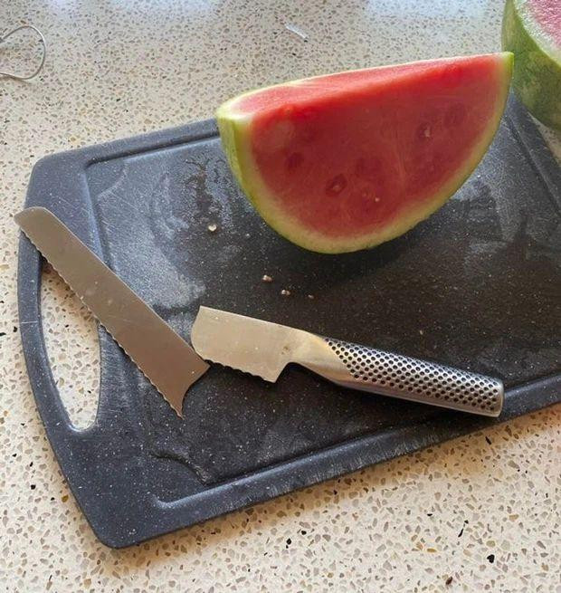 on dao còn yếu hơn cả quả dưa hấu.