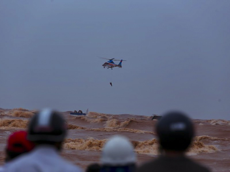 Xom co 3 nguoi gap nan o tau Vietship: 1 nguoi dang mat tich-Hinh-2