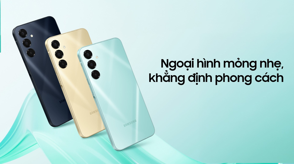 Nhìn chung, máy có vẻ ngoài khá đẹp, rất giống với những chiếc điện thoại hàng đầu của Samsung, nhưng hầu hết kính và kim loại đã được thay thế bằng nhựa. Một trong những điểm sáng của việc Samsung sao chép thiết kế của chính mình là ngay cả các mẫu máy giá rẻ của hãng cũng được hưởng lợi từ màn hình tuyệt vời.