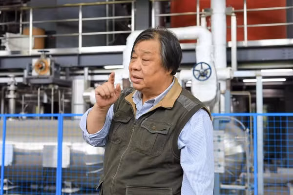 Chia sẻ về thành công này, giáo sư Từ Hồng Kiệt cho biết nhóm của ông đã chọn con đường khó khăn nhưng đúng đắn. Đó là việc tập trung vào giải pháp thực tiễn, thay vì chỉ theo đuổi nghiên cứu để công bố để lấy thành tựu về mặt học thuật. 