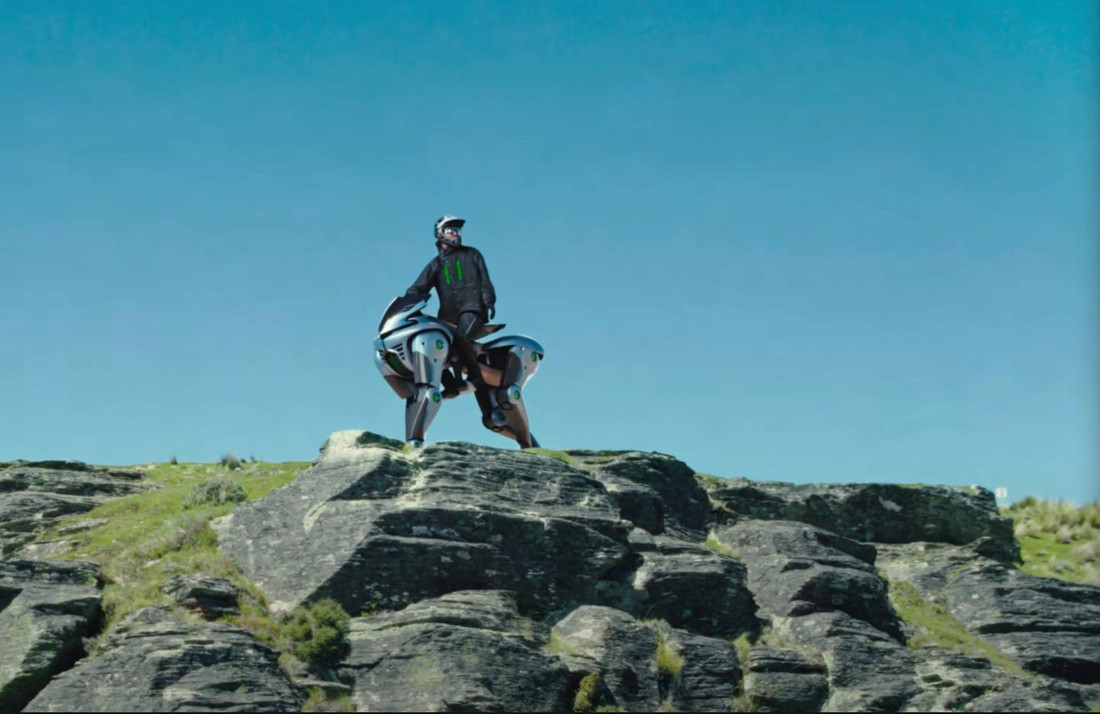 Kawasaki Corleo là một robot bốn chân, hai chỗ ngồi, có thể cưỡi như ngựa, nhưng sử dụng hydro thay vì cỏ. Thân xe là sự kết hợp giữa kim loại và sợi carbon. Bề ngoài, nó là sự kết hợp giữa tính thẩm mỹ của xe máy và vẻ duyên dáng của ngựa.