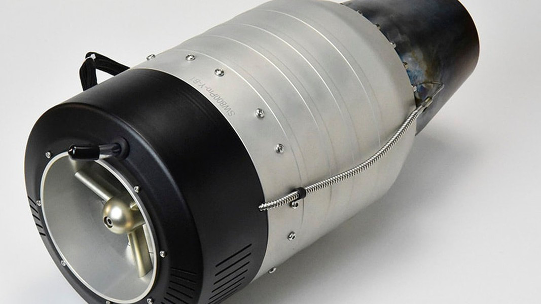  Việc giảm tiếng ồn xuống chỉ bằng 1/20 so với tiếng nổ như sấm của Concorde sẽ giúp C949 vượt qua các rào cản pháp lý từng ngăn chuyến bay siêu thanh diễn ra trên đất liền. 