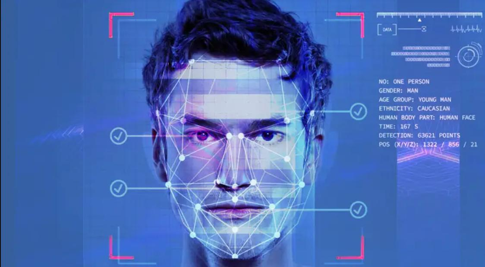 Khả năng nhận diện khuôn mặt giúp robot phát hiện các đối tượng tình nghi hoặc đang bị truy nã. Công nghệ cho phép xác định và định vị người tại những nơi đông đúc bằng cách phân tích nhiều tín hiệu hình ảnh như giới tính, vóc dáng, trang phục và đặc điểm khuôn mặt.