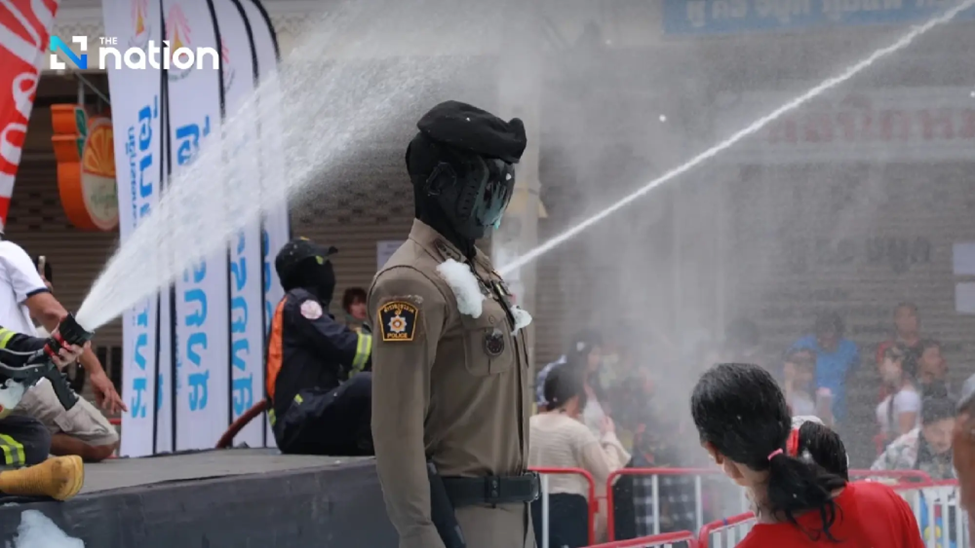 AI Police Cyborg 1.0 sử dụng AI tích hợp để xử lý và phân tích dữ liệu tức thời. Nhờ vào hệ thống camera thông minh 360 độ tích hợp, robot này có thể phản ứng nhanh và truyền dữ liệu ngay lập tức đến Trung tâm Chỉ huy & Điều hành của tỉnh, với sự hỗ trợ từ phần mềm phân tích video, báo Thái Lan The Nation đưa tin.