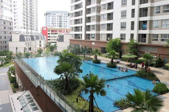 Cuu truong, pho ban Quan tri chung cu bi bat vi tham o 22 ty