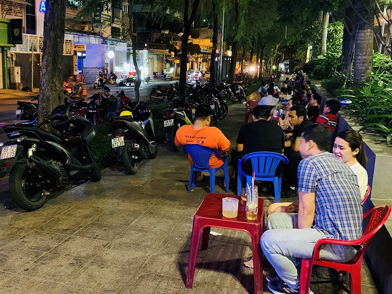 So Y te TPHCM de xuat khong tap trung qua 20 nguoi o noi cong cong