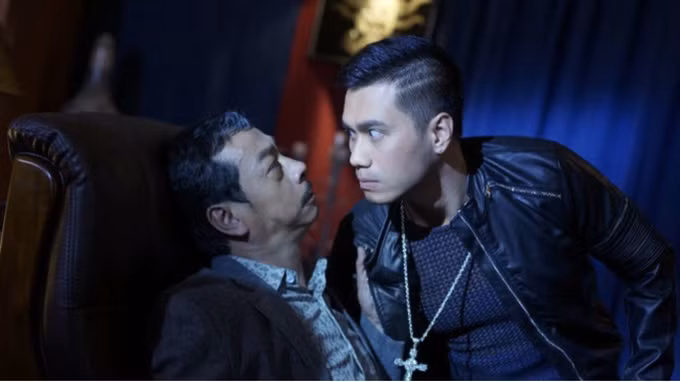 Bo ba dien vien dien trai chuyen vai phan dien tren man anh Viet-Hinh-3