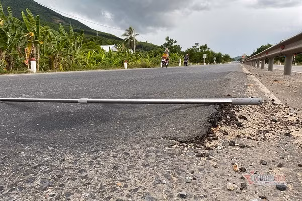 Video: Quoc lo nghin ty chua het bao hanh da xuong cap nghiem trong-Hinh-5