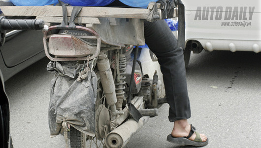 Và cũng không cần biển số