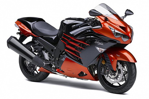 Kawasaki vừa trình làng mẫu xe Kawasaki ZX-14R 2014. Siêu mô tô sử dụng động cơ 1.441 phân khối 4 xilanh thẳng hàng cho công suất 200 mã lực, hộp số 6 cấp với bộ cân bằng kép giảm độ rung xuống mức tối thiểu.