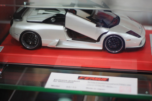 Chiếc Harman Murcielago Roadster với giá 3.000 USD. Ảnh: Internet.