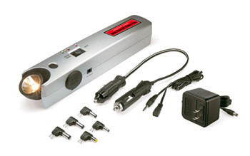 Thiết bị phục vụ sạc điện Jump-Start DC Power Plus (giá 39,95 USD) là món đồ thiết thực đối với dân xài ô tô nhưng không phải ai cũng nghĩ ra, hoặc biết để mua. Thiết bị này có thể sử dụng điện từ ắc quy của xe để cung cấp cho laptop, điện thoại di động và một số thiết bị điện tử khác.