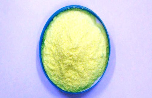 Tinopal là một hóa chất tẩy rửa dạng bột màu hơi vàng được sử dụng trong công nghiệp. Nó có tác dụng làm tăng trắng quang học (OBA) dạng tetra sulphur sử dụng cho giấy. Đây là chất tăng trắng cơ bản được sử dụng cho tất cả các ứng dụng của phần ướt, phần ép và tráng phủ giấy.