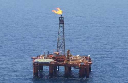 Giàn khoan trên mỏ Đại Hùng