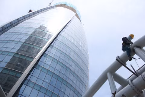 Tòa nhà 34 tầng này được khởi công xây dựng từ tháng 3/2012 và dự kiến đưa vào hoạt động vào tháng 10/2013 tới với tổng dự toán lên đến 1.731 tỷ đồng. Với diện tích 16.205 m2 và tổng diện tích sàn lên tới 64.108 m2, tòa nhà có thể đáp ứng nhu cầu làm việc của tất cả các cơ quan công quyền thành phố Đà Nẵng với số người làm việc lên đến 1.500 người.