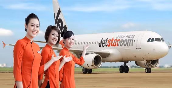 Cạnh tranh tích cực với VietJetAir là hãng hàng không giá rẻ Jetstar Pacific Airlines, hãng hàng không khai thác đường bay lớn thứ 2 tại Việt Nam.