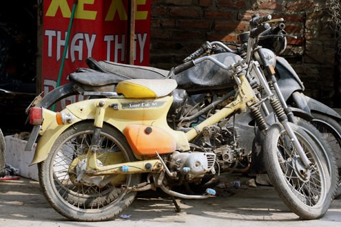 Những chiếc xe thế này vẫn được rao bán ở chợ xe máy cũ.