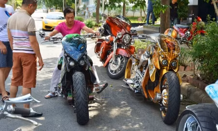 Trị giá của mỗi chiếc mô tô độ hầm hố và độc đáo này lên đến hàng tỷ đồng.
