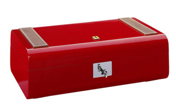Sản phẩm hộp xì gà sành điệu của Ferrari có giá bán hơn 700 USD.